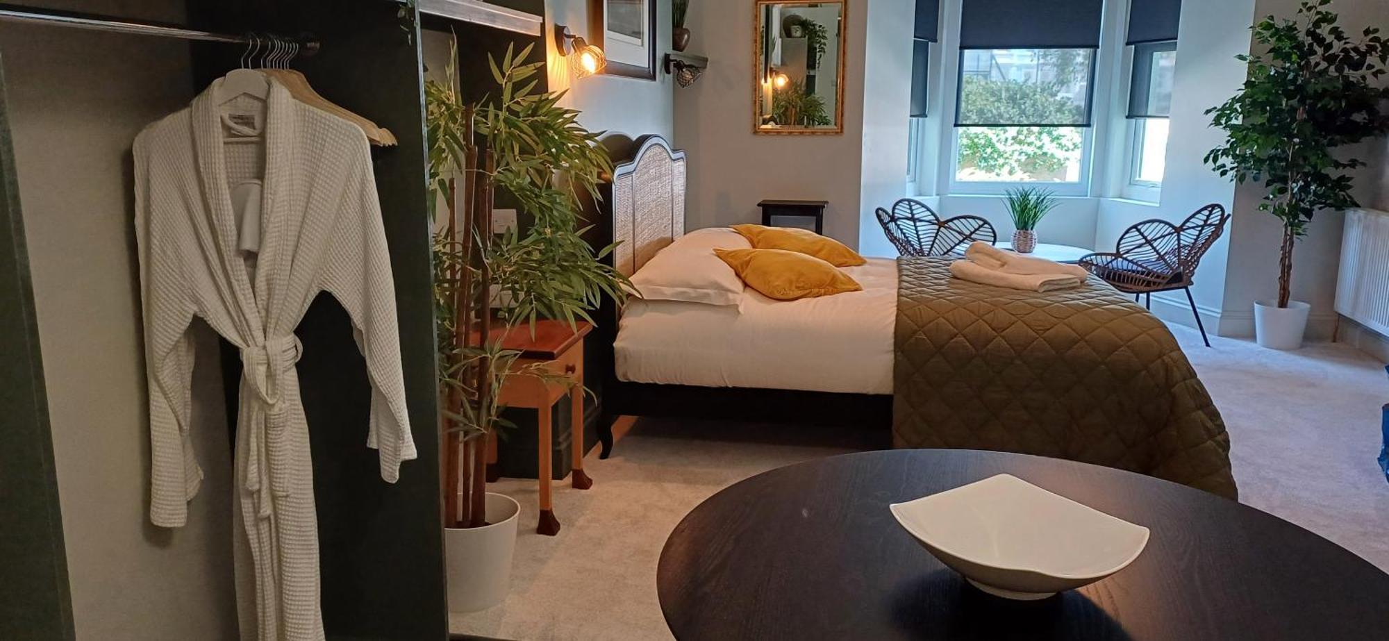מלון פלימות' Crescent House מראה חיצוני תמונה